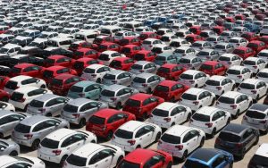 ЕК смекчава правилата за бензинови и дизелови коли след 2035 г.