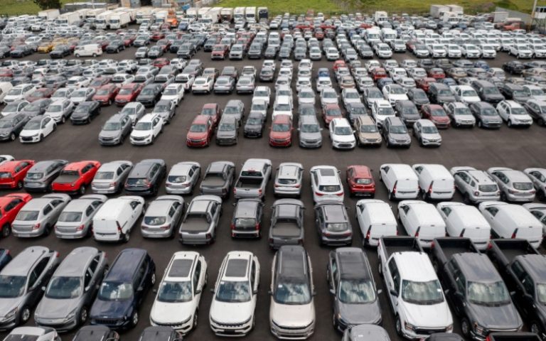 Автомобилният пазар в България преди еврото: Очаквания и тенденции Автомобилният пазар в България преди еврото: Очаквания и тенденции