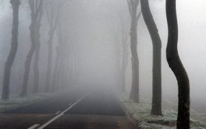 Мъгливо и дъждовно време обхваща България, температурите без съществена промяна