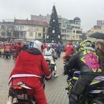 Мото Коледа озари Казанлък с над 300 Дядо Коледовци на мотори