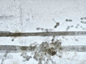 Над 20 снегорина осигуряват проходимостта в Русенско, жълт код за сняг и вятър