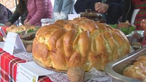 Над 220 автентични гозби и вина на традиционна трапеза в Димитровград