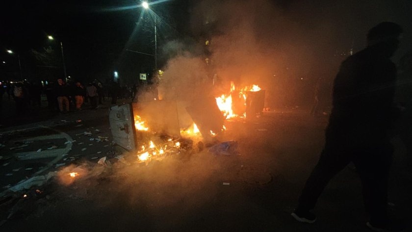 Над 70 задържани след ескалация на напрежението в София снощи