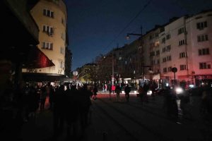 Няма тежко пострадали при сблъсъците на протеста в София срещу Бюджет 2026