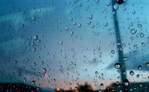 Опасност от наводнения: Средиземноморски циклон носи проливни дъждове и вдига водните нива