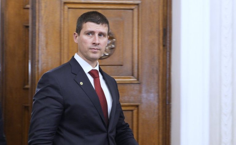„Величие“ иска машинно гласуване с хартиен контрол и граждански надзор