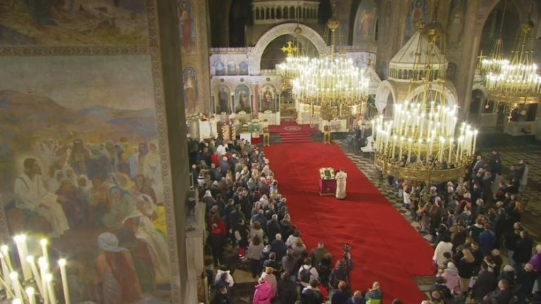 Патриарх Даниил: Мирът и любовта да бъдат с всички нас Патриарх Даниил: Мирът и любовта да бъдат с всички нас