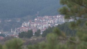 Към Европа: Черна гора инвестира в зелена енергия, Албания напредва с реформи