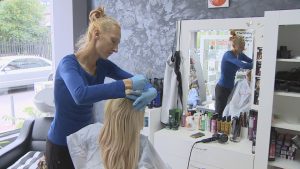 Строги правила за фризьори и козметици: Браншът предупреждава за затваряне на салони