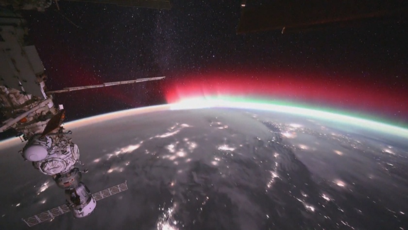 Приказни кадри: Астронавт засне Северно сияние от Космоса