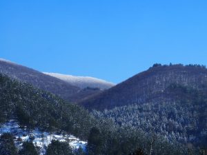 Бурен вятър над 100 км/ч връхлита страната, оранжев код за опасност