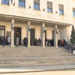 Опашки пред БНБ и банки в страната за превалутиране и стартови европакети