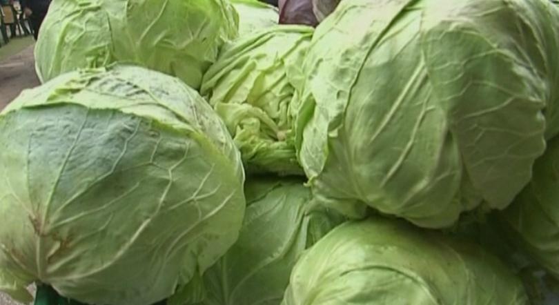 Предколедно: Краставиците и оризът поскъпват, зелето поевтинява