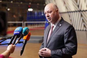 Желязков от Брюксел: Няма притеснения за еврозоната, подкрепяме заема за Украйна
