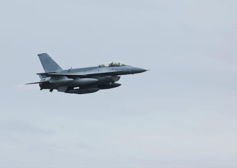 Последните F-16 от първия договор пристигнаха в Граф Игнатиево Последните F-16 от първия договор пристигнаха в Граф Игнатиево