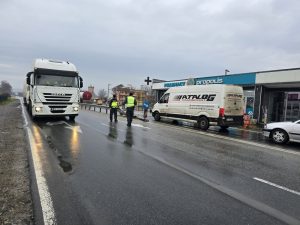 Гръцки фермери блокираха границата: Тежкотоварен трафик спрян при "Кулата" и "Илинден"