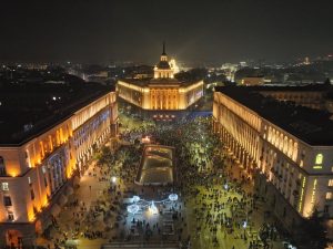 Мащабни протести в София: Граждани искат честни избори и оставка на Пеевски