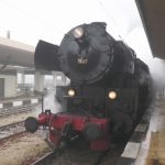 Ретро коледен влак пътува между Велико Търново и Горна Оряховица