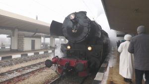 Ретро коледен влак пътува между Велико Търново и Горна Оряховица