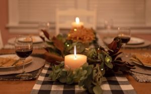 Празничната трапеза в Гърция поскъпва с 30 евро, инфлацията се засилва