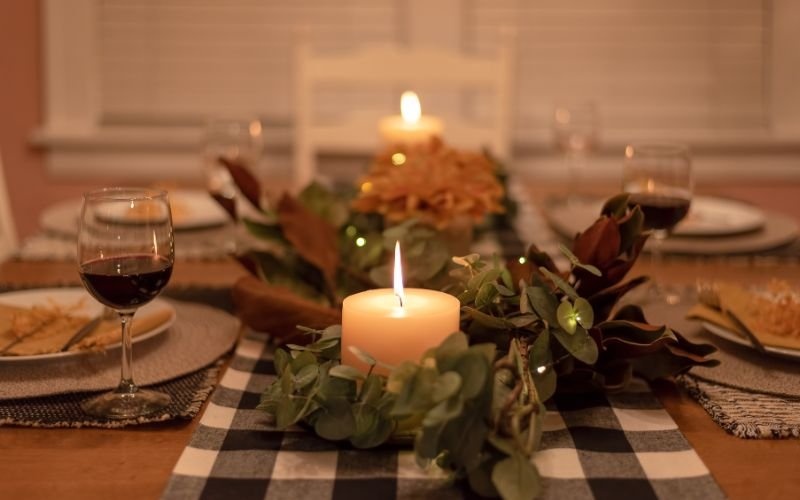 Празничната трапеза в Гърция поскъпва с 30 евро, инфлацията се засилва