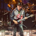 Шер, Уитни Хюстън, Пол Саймън и Карлос Сантана с почетни награди „Грами“ за цялостен принос