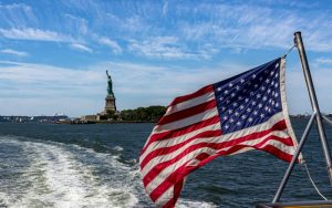 САЩ може да изискват 5-годишна история в социалните мрежи за безвизово пътуване