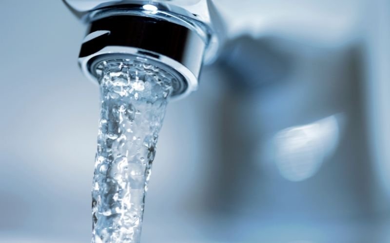 Планови ремонти спират водата в части на София днес