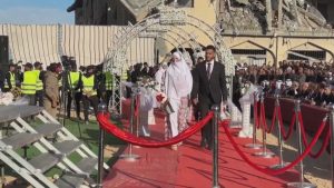 Надежда в Газа: 54 палестински двойки сключиха брак на масова сватба