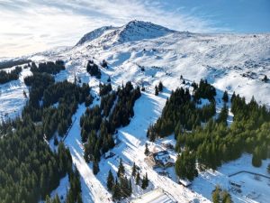 ПСС спаси туристи с анцузи и маратонки в зимна планина