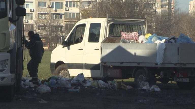 Природозащитен скандал в „Люлин“: Камион изхвърля боклук пред блок, кметът обещава глоба
