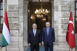 Турция гарантира транзита на руски газ за Унгария след среща Ердоган-Орбан