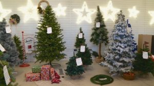 От 50 до 500 лева за коледна украса: Българите предпочитат изкуствени елхи и шоколадови нюанси