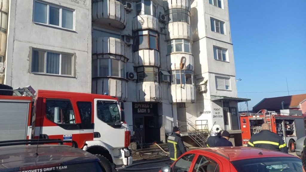 Трагедия в Русе: Възрастен мъж загина при пожар в жилищен блок