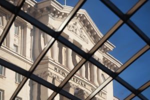 Втори опит за Бюджет 2026: Отменени данъчни увеличения и напрежение със синдикати