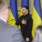 Зеленски благодари на папа Лъв XIV за усилията му за коледно примирие, папата отслужи първата си коледна литургия