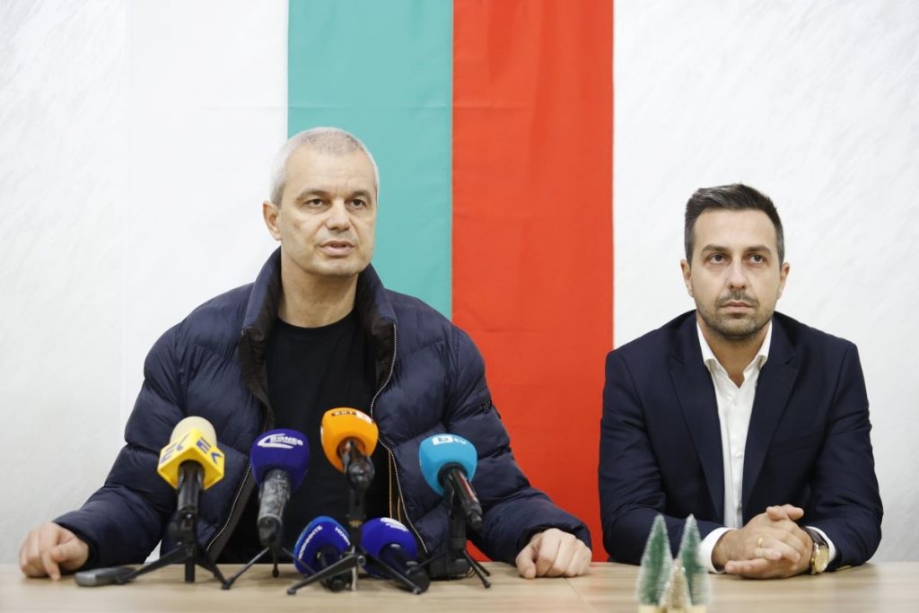 Костадинов призовава за продължаване на протестите до оставка на кабинета