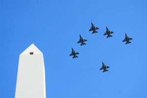 Аржентина посрещна първите F-16: Милей ги нарече "ангели пазители"