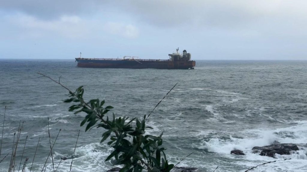 Няма замърсяване от нефтопродукти край Ахтопол след инцидента с танкера „Кайрос“