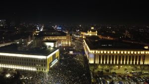 Масови протести заляха страната: Хиляди искат оставката на кабинета „Желязков“