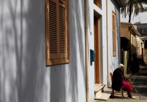 Кипър строи 500 социални жилища за справяне с кризата