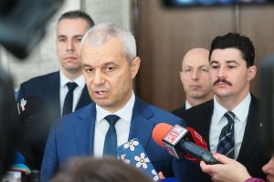 „Възраждане“ внесе проект за едногодишно отлагане на еврозоната