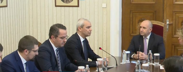 Костадин Костадинов пред Радев: Народното събрание е политически мъртво, българите искат нови избори Костадин Костадинов пред Радев: Народното събрание е политически мъртво, българите искат нови избори