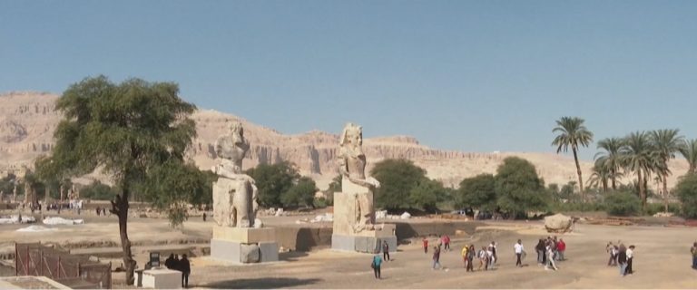 Египет разкри две реставрирани статуи на фараон в Луксор