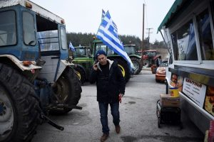 Гръцкият парламент прие бюджета за 2026 г. след бурни дебати и протести