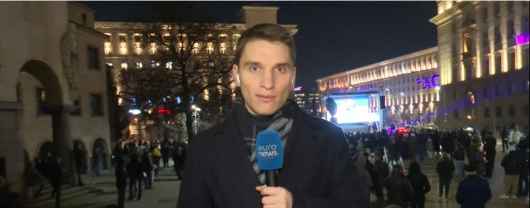 Два мащабни протеста разтърсиха София тази вечер