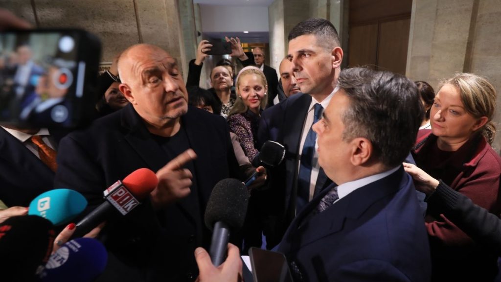 Остър спор в парламента: ГЕРБ и ПП-ДБ се сблъскаха за охраната на Борисов и Пеевски