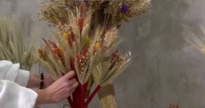 Коледна традиция в Лвов: Дидухите възраждат връзката с предците на фона на войната