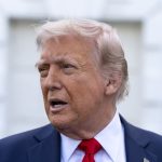 Тръмп призова Мадуро да се оттегли, засилва натиска върху Венецуела