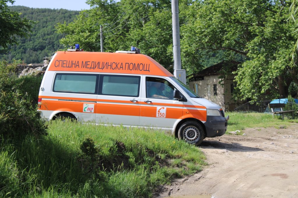 Линейката на Неделино: Общината осигурява транспорт за възрастни